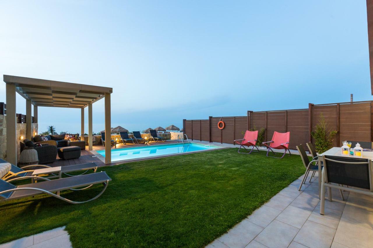 Espera Luxury Beach Front Residence With Pool & Bbq, By Thinkvilla Rethymno (Crete) ภายนอก รูปภาพ